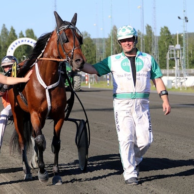Hemmalaget trivdes i värmen!